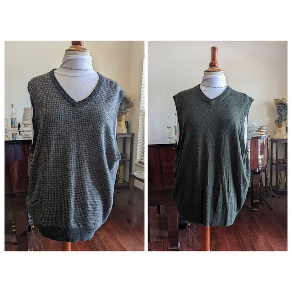 Dockers bundle of 2 sweater men's XL vest. (1-gray 1-green)